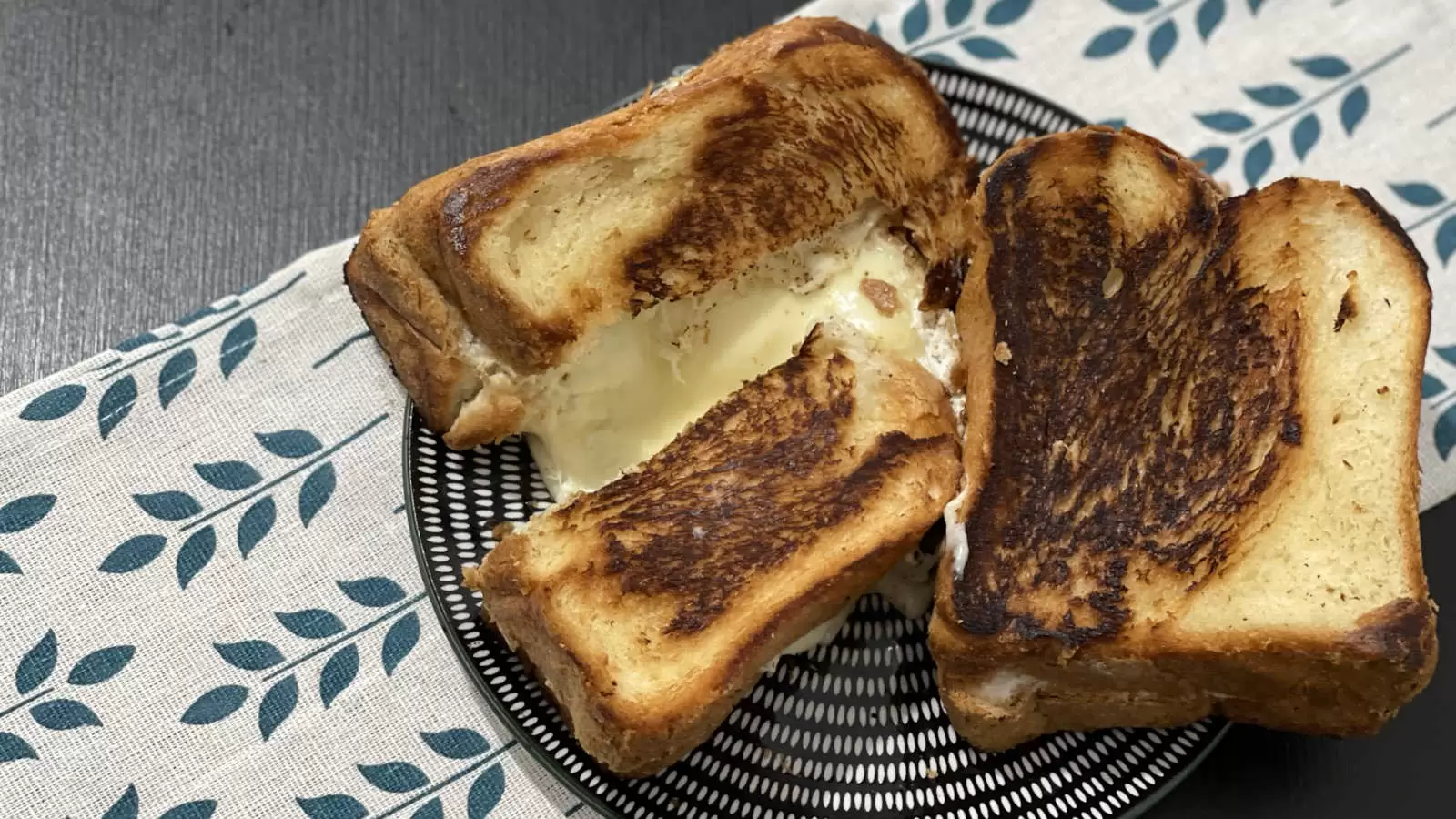 Grilled cheese sandwich