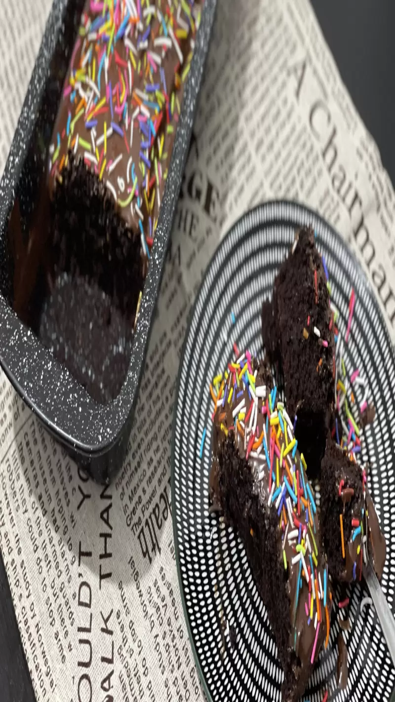 moist chocolate cake