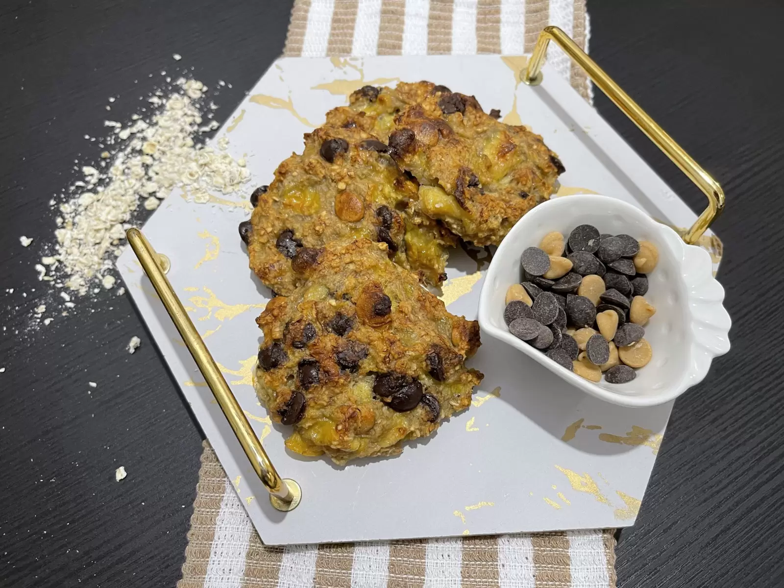 Tasty banana and oatmeal cookies